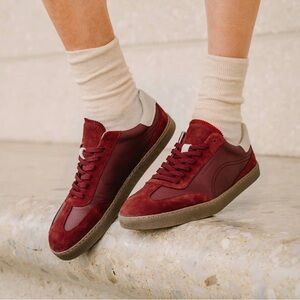 GROUNDIES Panama Bordeaux - Burgandy colored sneakers
